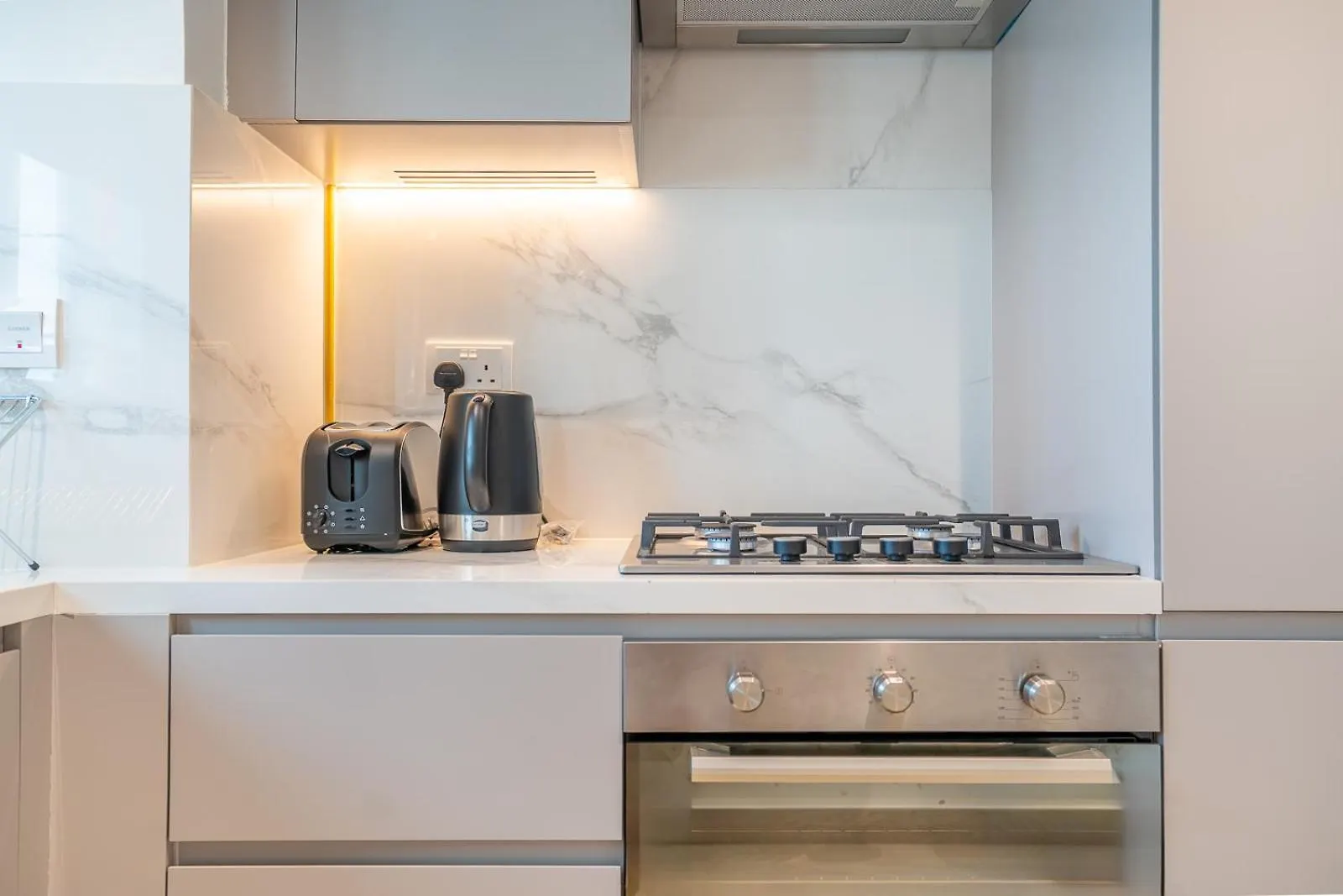 Rh - Stunning Canal View 01 Bedroom With Top Amenities, Newly Furnished Dubai