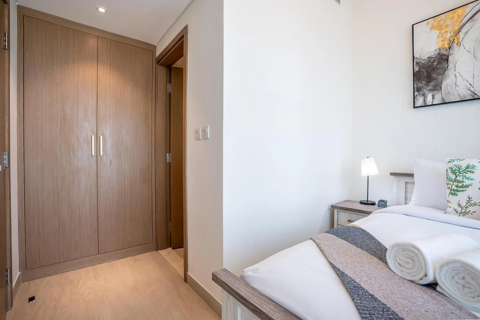 Rh - Stunning Canal View 01 Bedroom With Top Amenities, Newly Furnished Dubai 0*,  United Arab Emirates